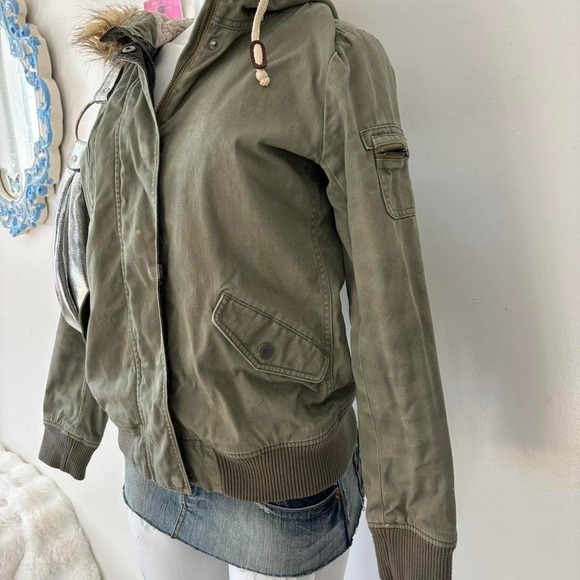Roxy Y2K Bomber Jacket: Olive Green Faux Fur Hood, Indie Utility (Size S) - Picture 4 of 8